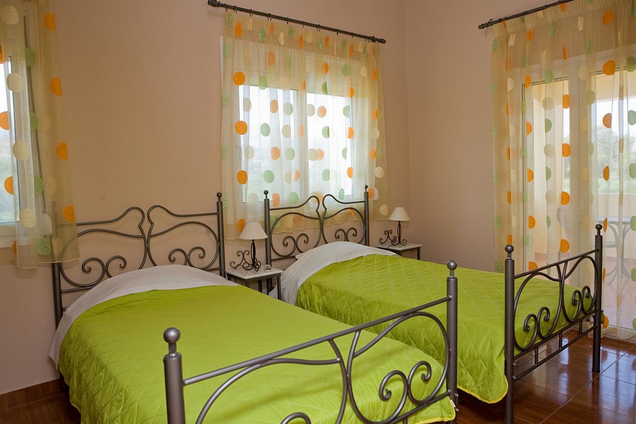 Villa Clio Armenoi  Room photo